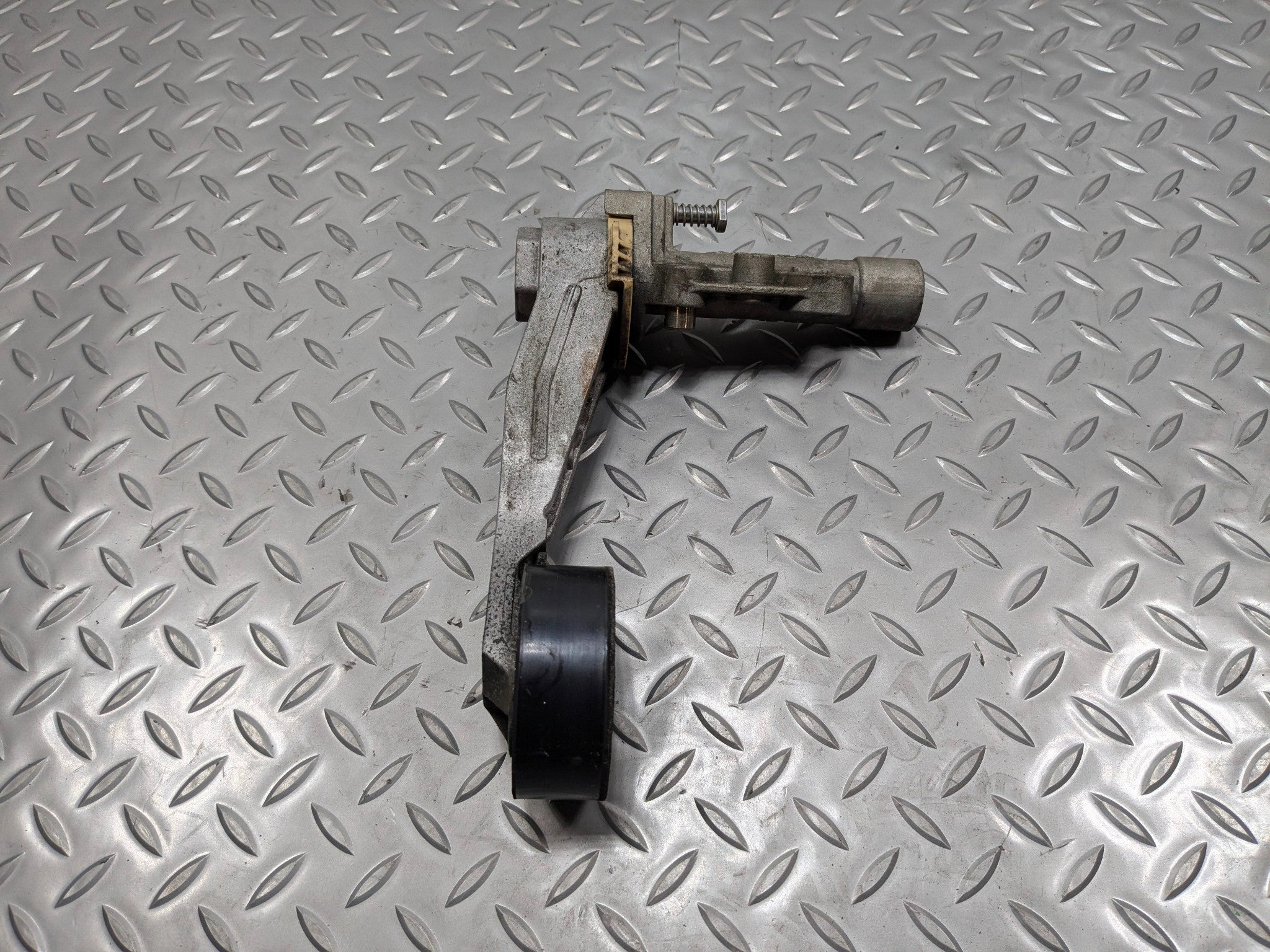 09 - 10 OEM MINI COOPER CONVERTIBLE ENGINE ALTERNATOR MECHANICAL BELT TENSIONER