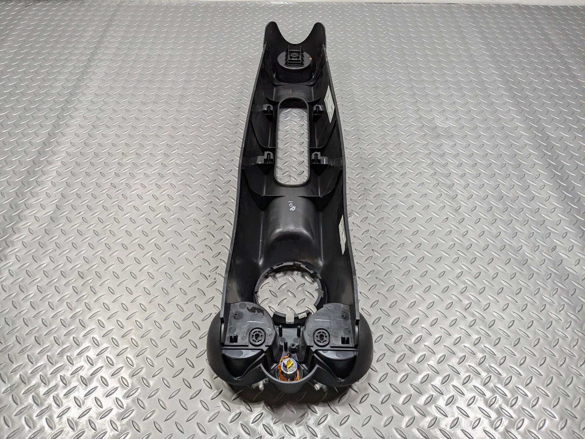 2009 - 2010 OEM MINI COOPER CONVERTIBLE CENTRE CONSOLE ARMREST ASSEMBLY
