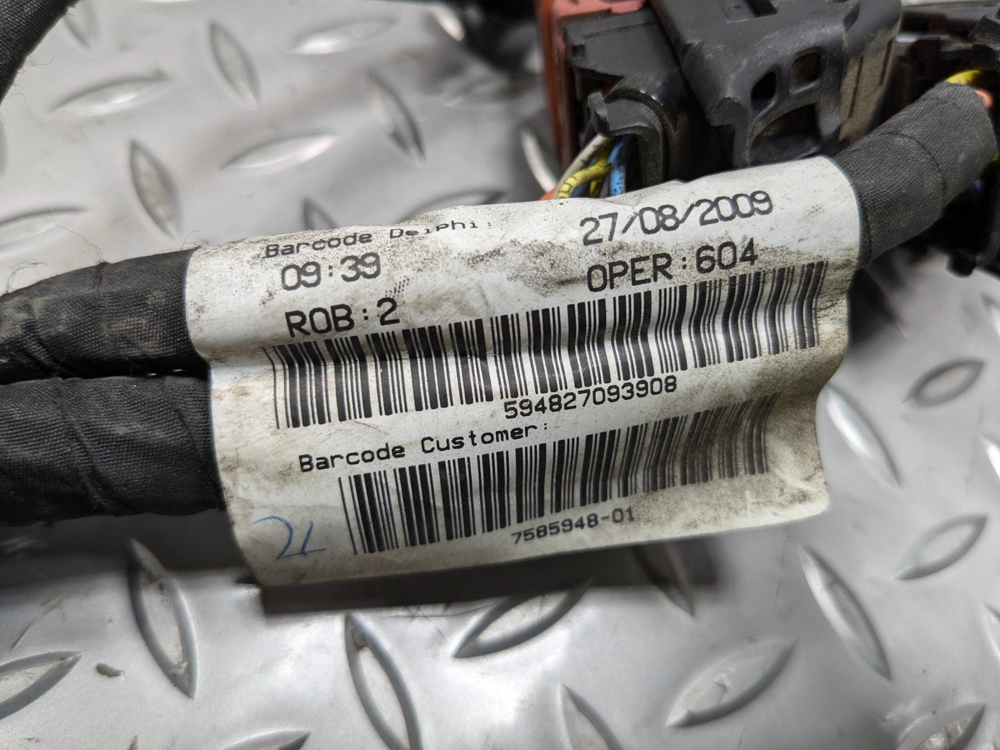 2009 - 2010 OEM MINI COOPER CONVERTIBLE ENGINE WIRE HARNESS CABLE AND CONNECTOR