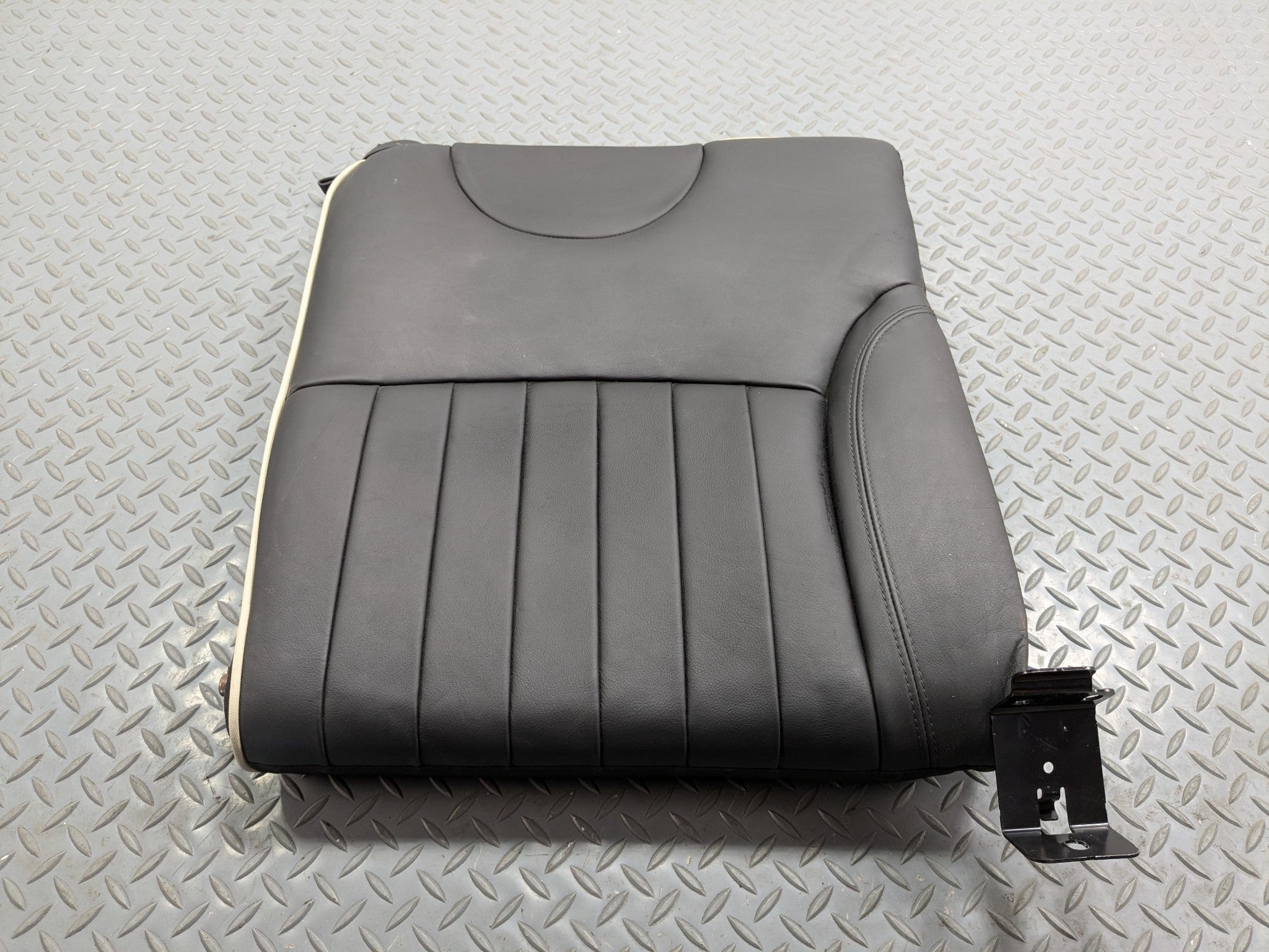 2009 - 2010 OEM MINI COOPER CONVERTIBLE REAR LEFT DRIVER SIDE UPPER SEAT CUSHION