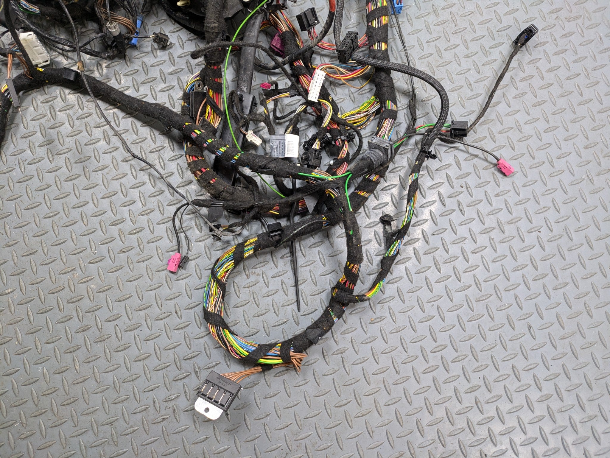 2009 - 2010 OEM MINI COOPER CONVERTIBLE BODY WIRE HARNESS CABLE AND CONNECTOR