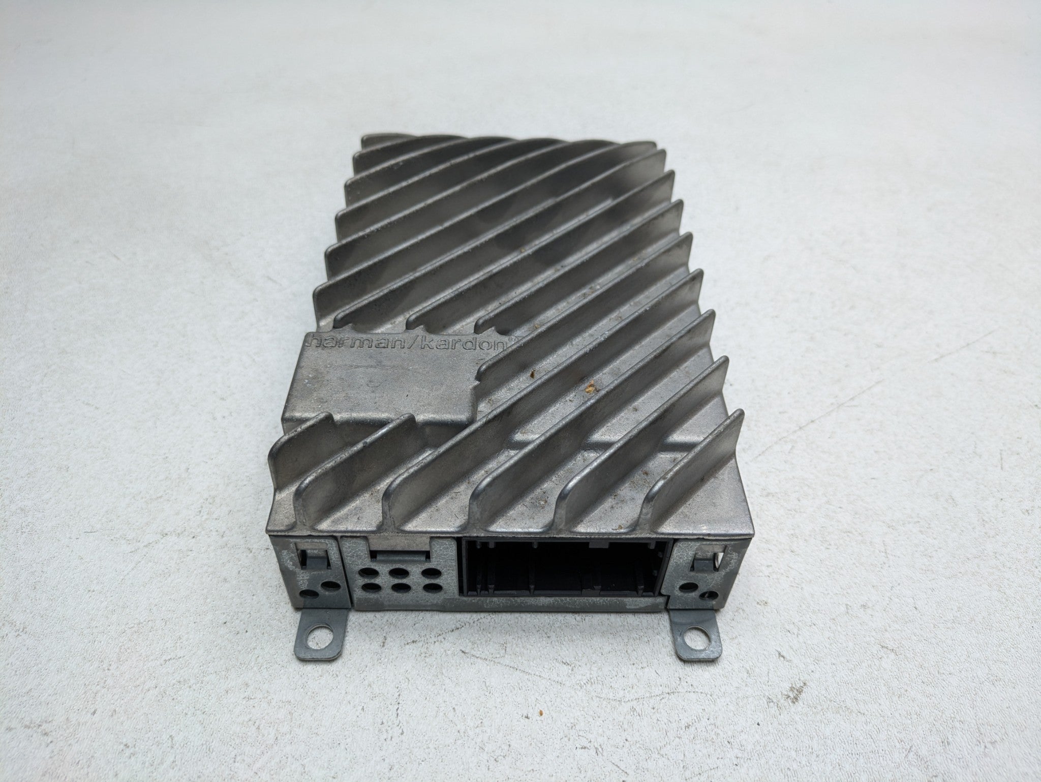 2009 - 2010 OEM MINI COOPER CONVERTIBLE HARMAN BECKER RADIO AUDIO AMPLIFIER