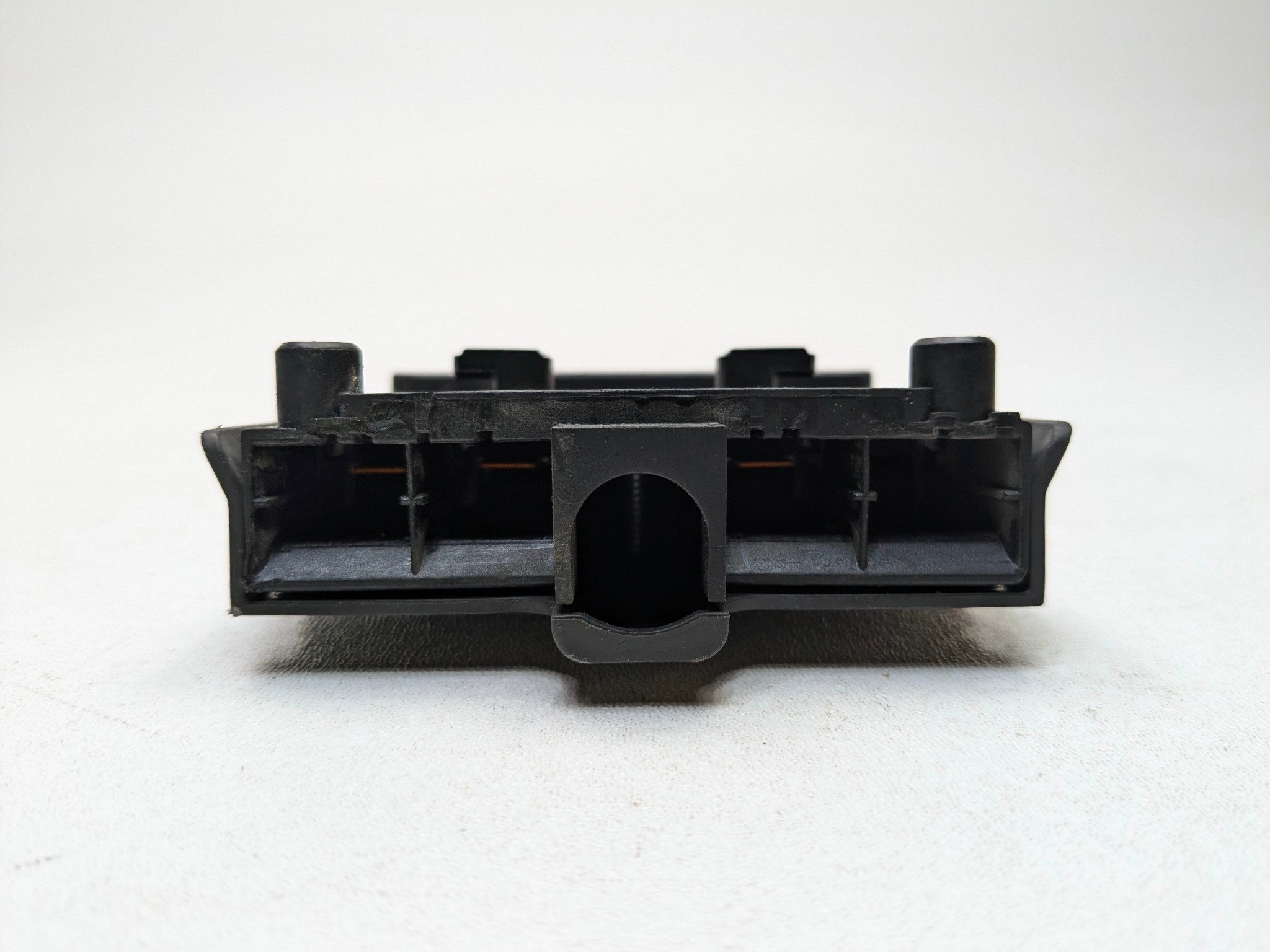 2009 - 2010 OEM MINI COOPER CONVERTIBLE POSITIVE TERMINAL POWER DISTRIBUTION BOX