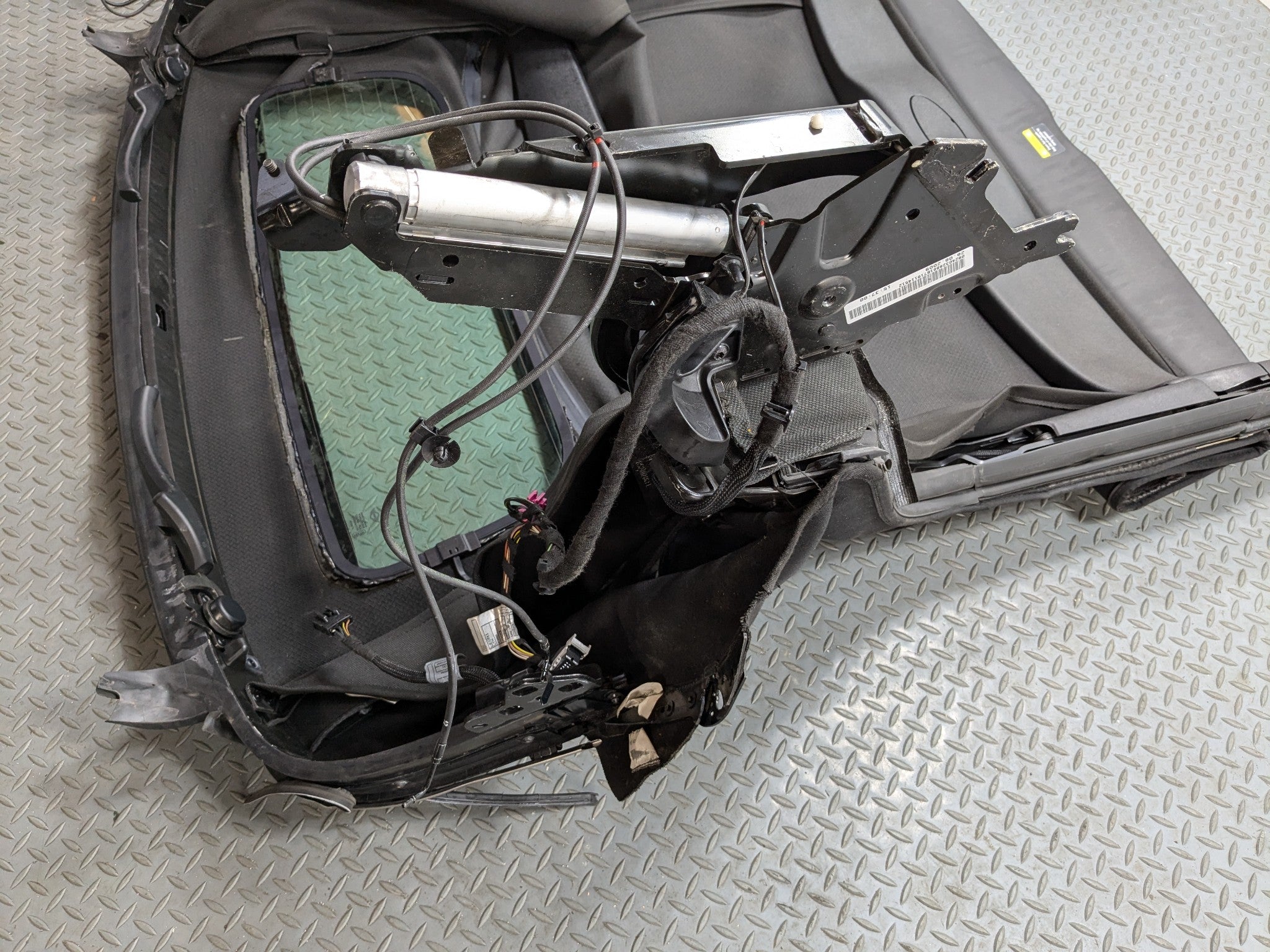 2009 - 2010 OEM MINI COOPER CONVERTIBLE ROOF WITH GLASS ASSEMBLY BLACK CLOTH