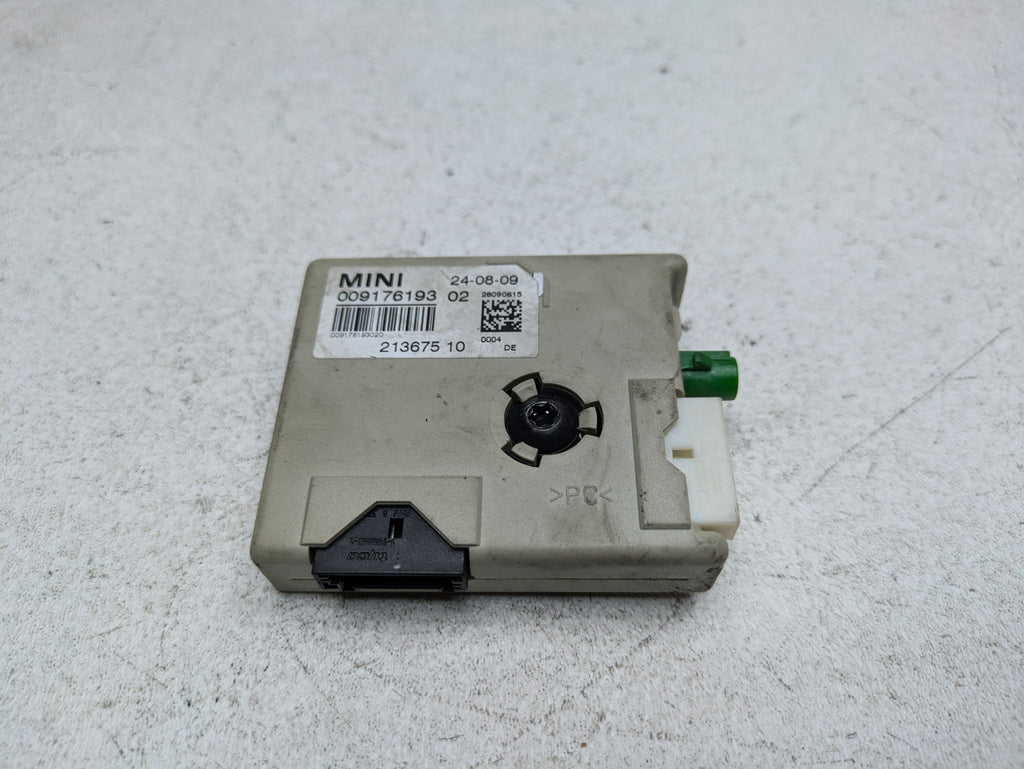 2009 - 2010 OEM MINI COOPER CONVERTIBLE RADIO ANTENNA AMPLIFIER CONTROL MODULE