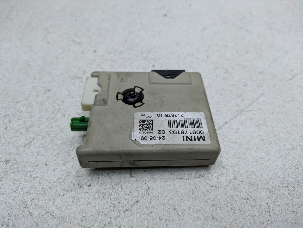 2009 - 2010 OEM MINI COOPER CONVERTIBLE RADIO ANTENNA AMPLIFIER CONTROL MODULE