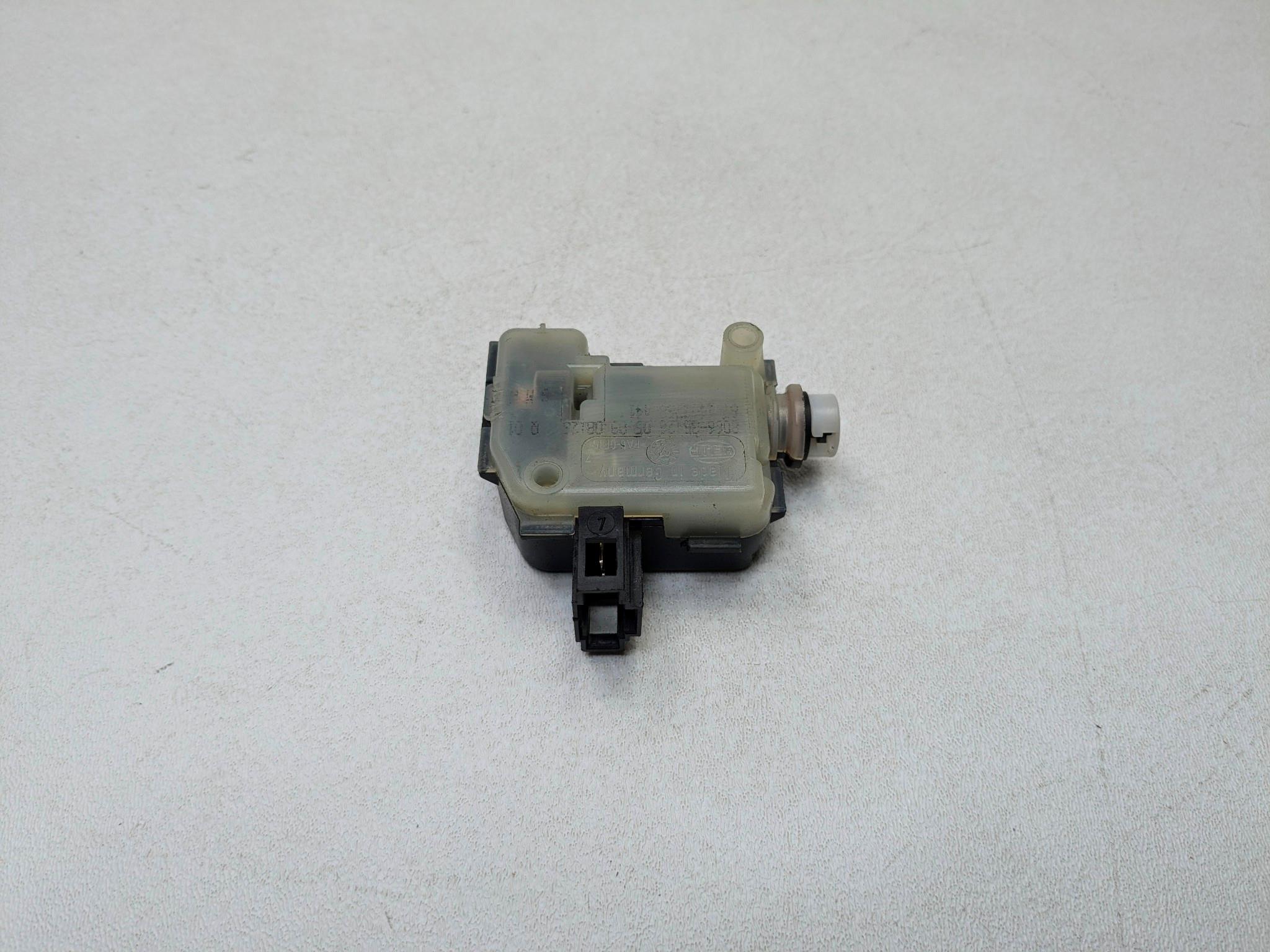 2009 - 2010 OEM MINI COOPER CONVERTIBLE DRIVE LOCK BOOT TRUNK TAILGATE MOTOR