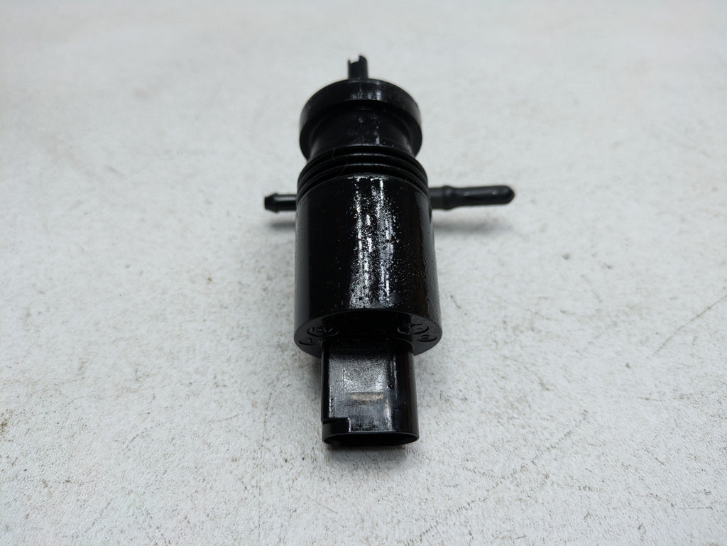 2009 - 2010 OEM MINI COOPER CONVERTIBLE WINDSHIELD FLUID WASHER PUMP