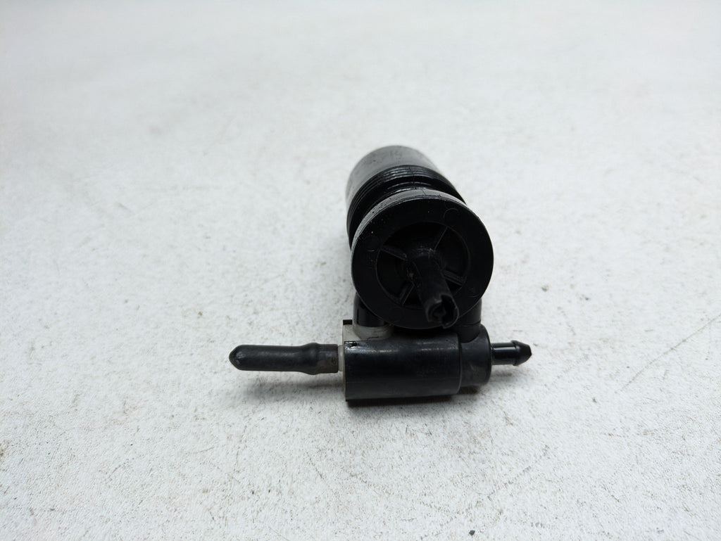 2009 - 2010 OEM MINI COOPER CONVERTIBLE WINDSHIELD FLUID WASHER PUMP