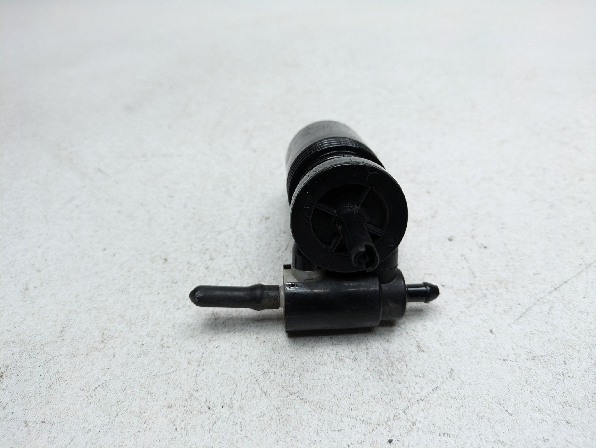 2009 - 2010 OEM MINI COOPER CONVERTIBLE WINDSHIELD FLUID WASHER PUMP