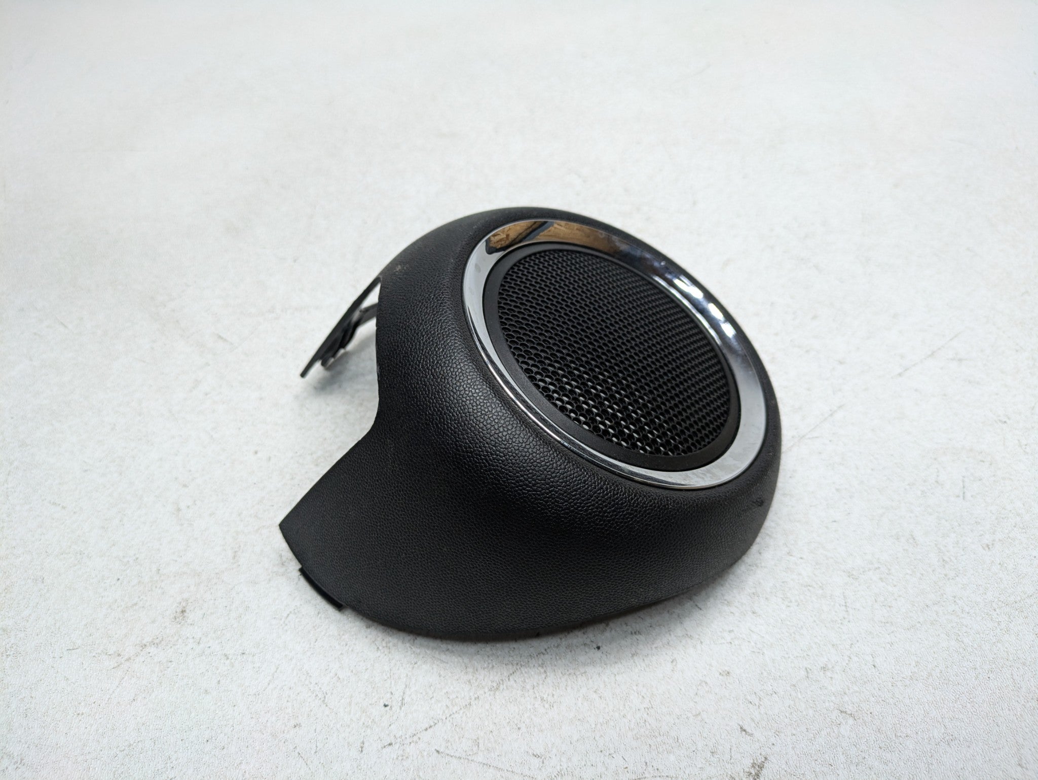 09 - 10 OEM MINI COOPER CONVERTIBLE FRONT LEFT DRIVER SIDE DOOR SPEAKER COVER