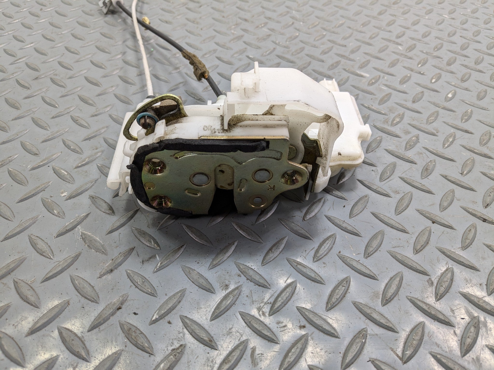 2004 - 2006 OEM ACURA TL FRONT RIGHT PASSENGER SIDE DOOR LATCH LOCK ACTUATOR