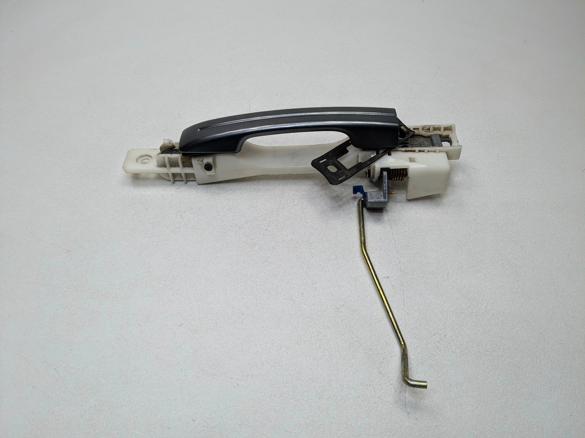 2004 - 2006 OEM ACURA TL FRONT RIGHT PASSENGER SIDE EXTERIOR DOOR HANDLE