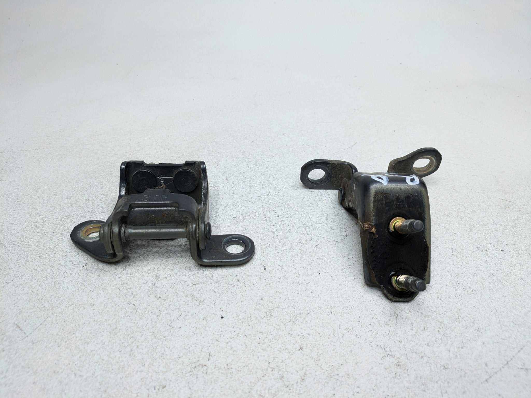 2004 - 2006 OEM ACURA TL REAR RIGHT PASSENGE SIDE UPPER AND LOWER DOOR HINGE SET