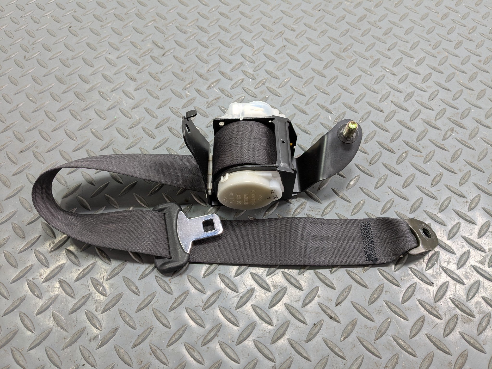 2004 - 2006 OEM ACURA TL REAR RIGHT PASSENGER SIDE SEAT BELT RETRACTOR ASSEMBLY