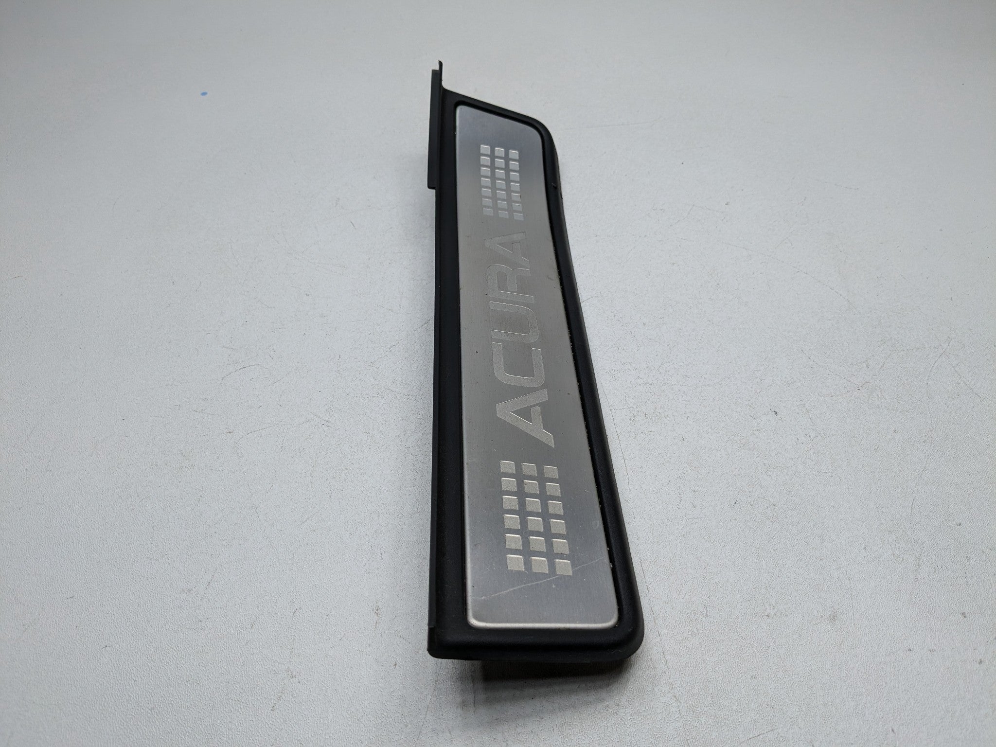 2004 - 2006 OEM ACURA TL REAR LEFT DRIVER SIDE DOOR SILL SCUFF PLATE TRIM