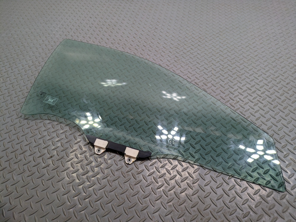 2004 - 2006 OEM ACURA TL FRONT RIGHT PASSENGER SIDE DOOR WINDOW GLASS