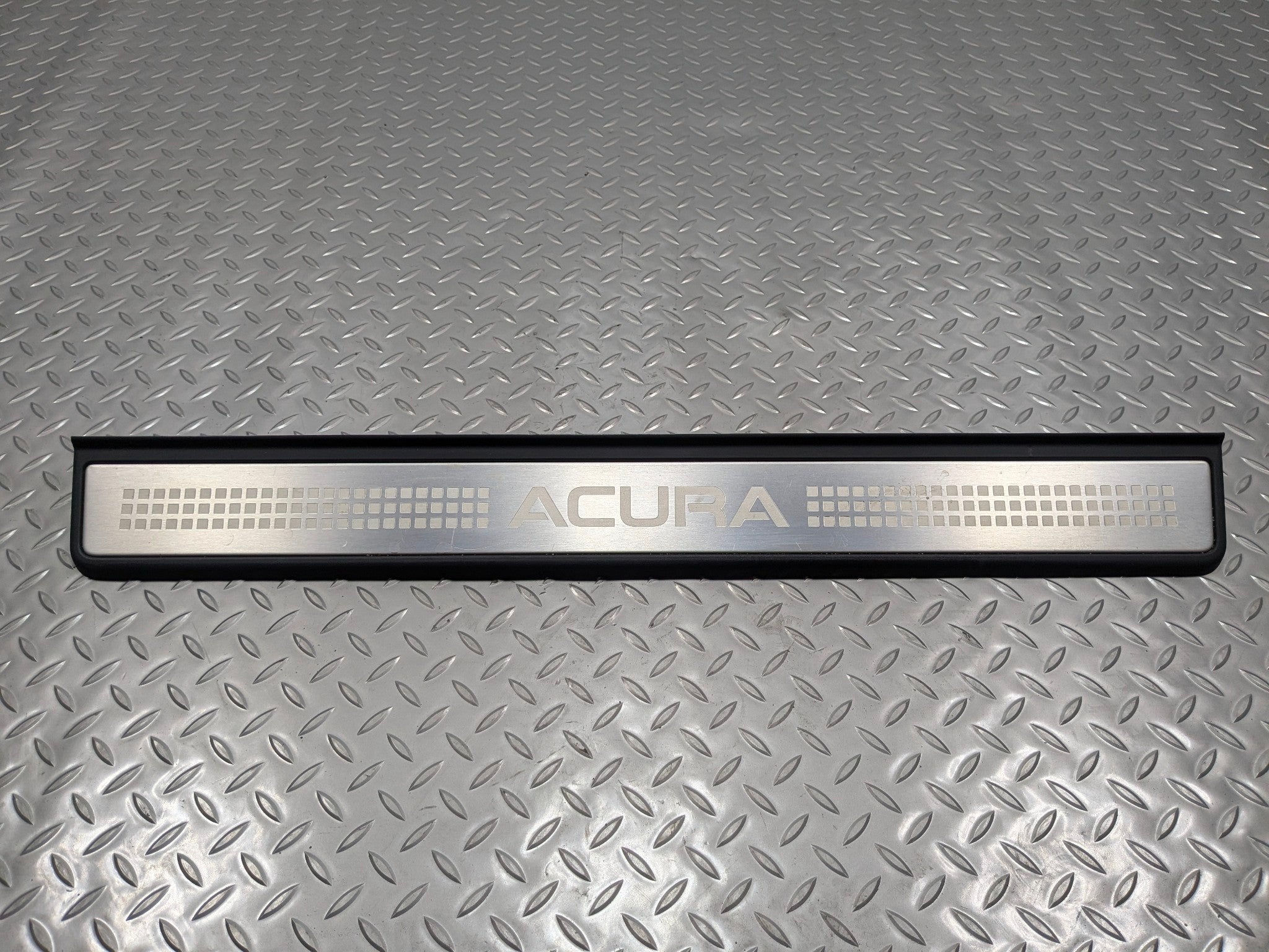 2004 - 2006 OEM ACURA TL FRONT RIGHT PASSENGER SIDE DOOR SILL SCUFF PLATE TRIM