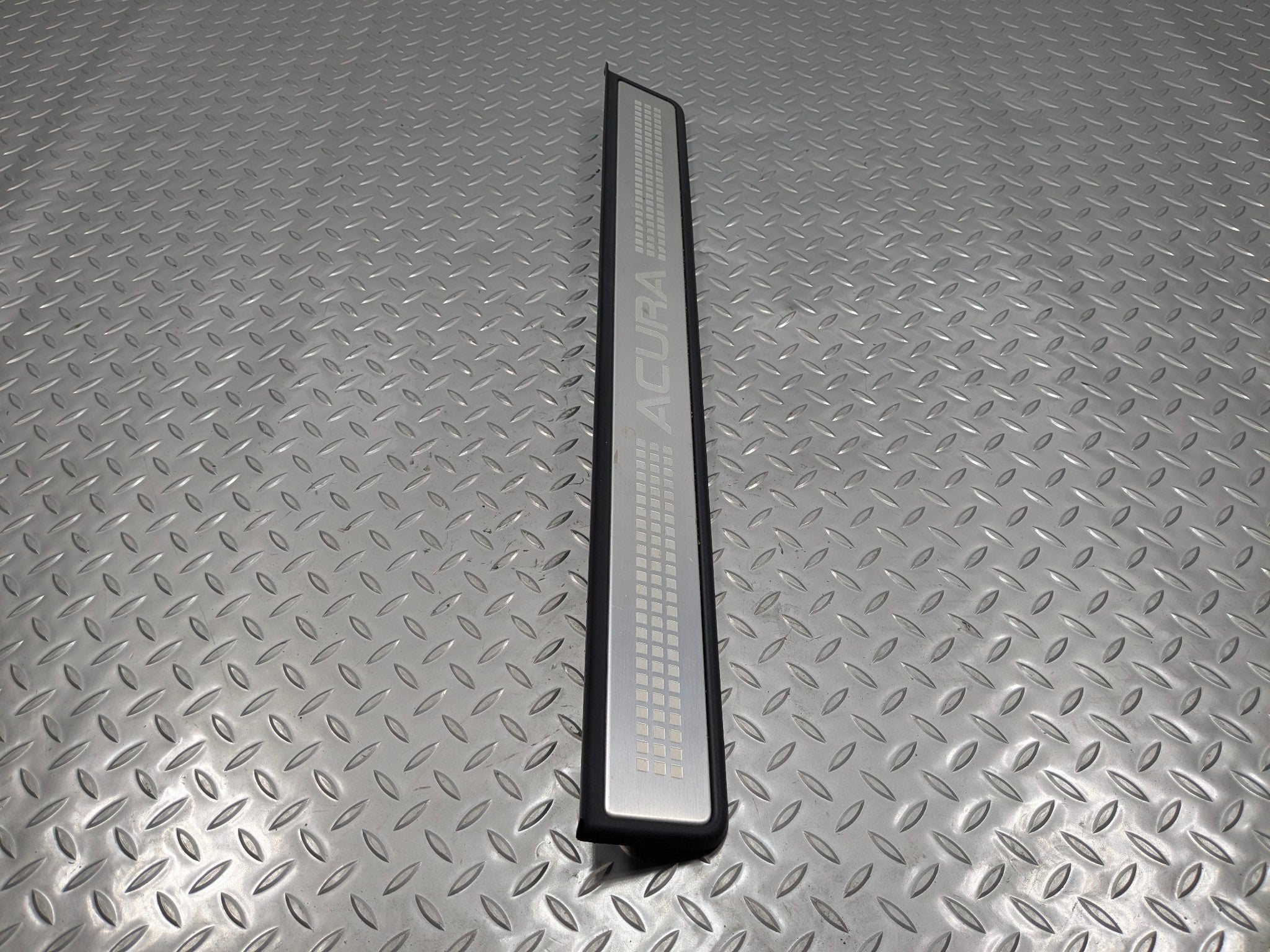2004 - 2006 OEM ACURA TL FRONT RIGHT PASSENGER SIDE DOOR SILL SCUFF PLATE TRIM