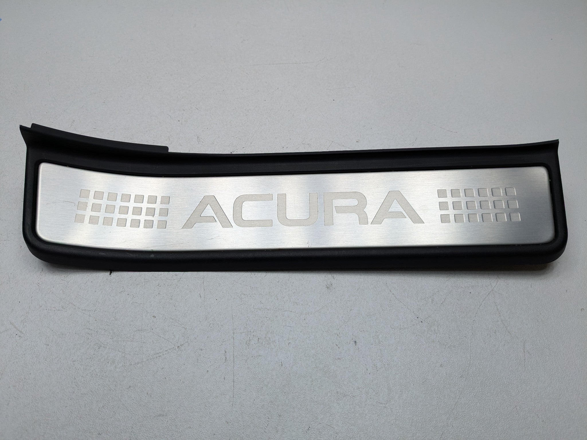 2004 - 2006 OEM ACURA TL REAR RIGHT PASSENGER SIDE DOOR SILL SCUFF PLATE TRIM