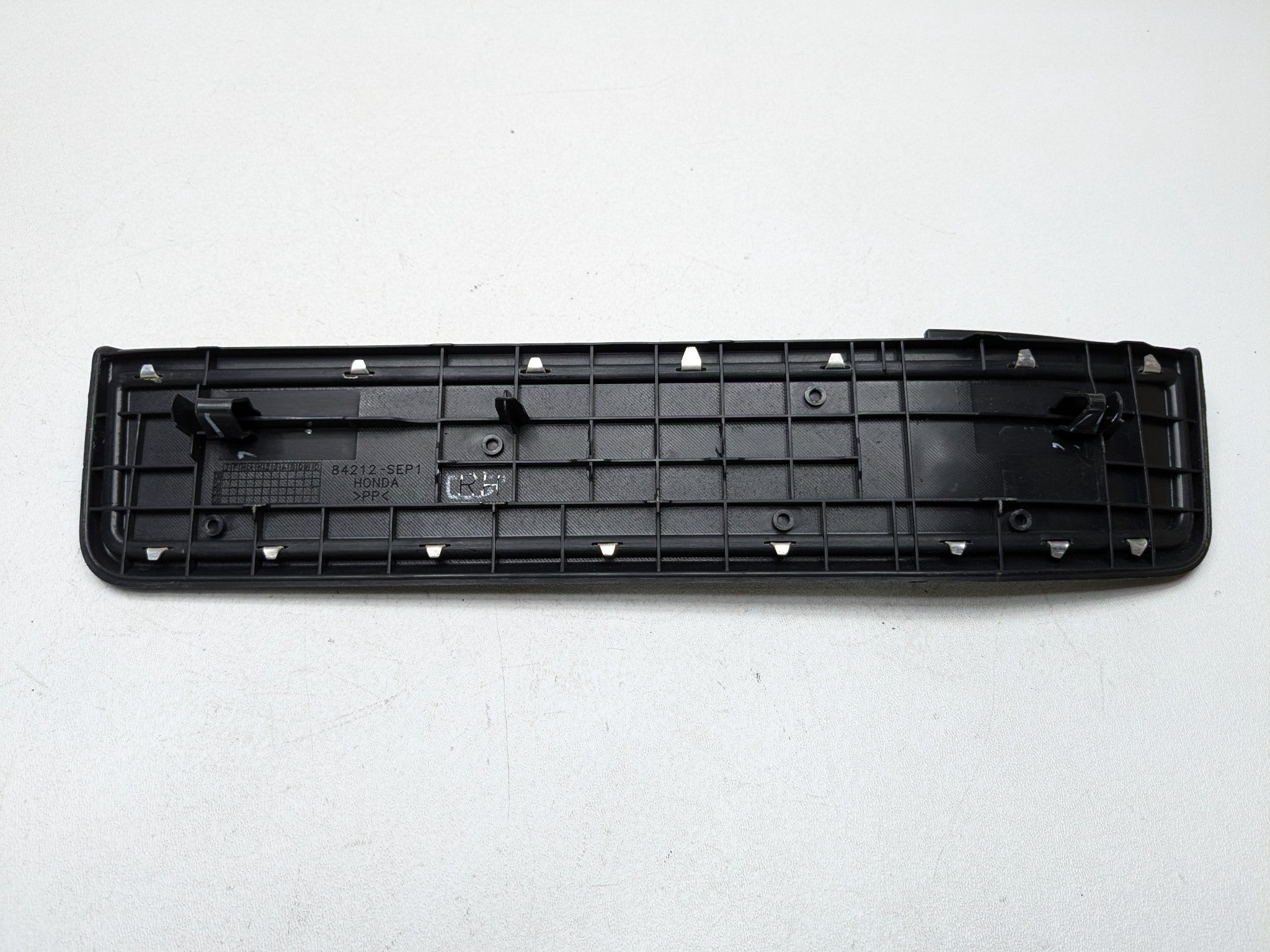 2004 - 2006 OEM ACURA TL REAR RIGHT PASSENGER SIDE DOOR SILL SCUFF PLATE TRIM
