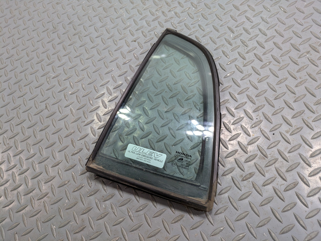 2004 - 2006 OEM ACURA TL REAR LEFT DRIVER SIDE WINDOW VENT GLASS