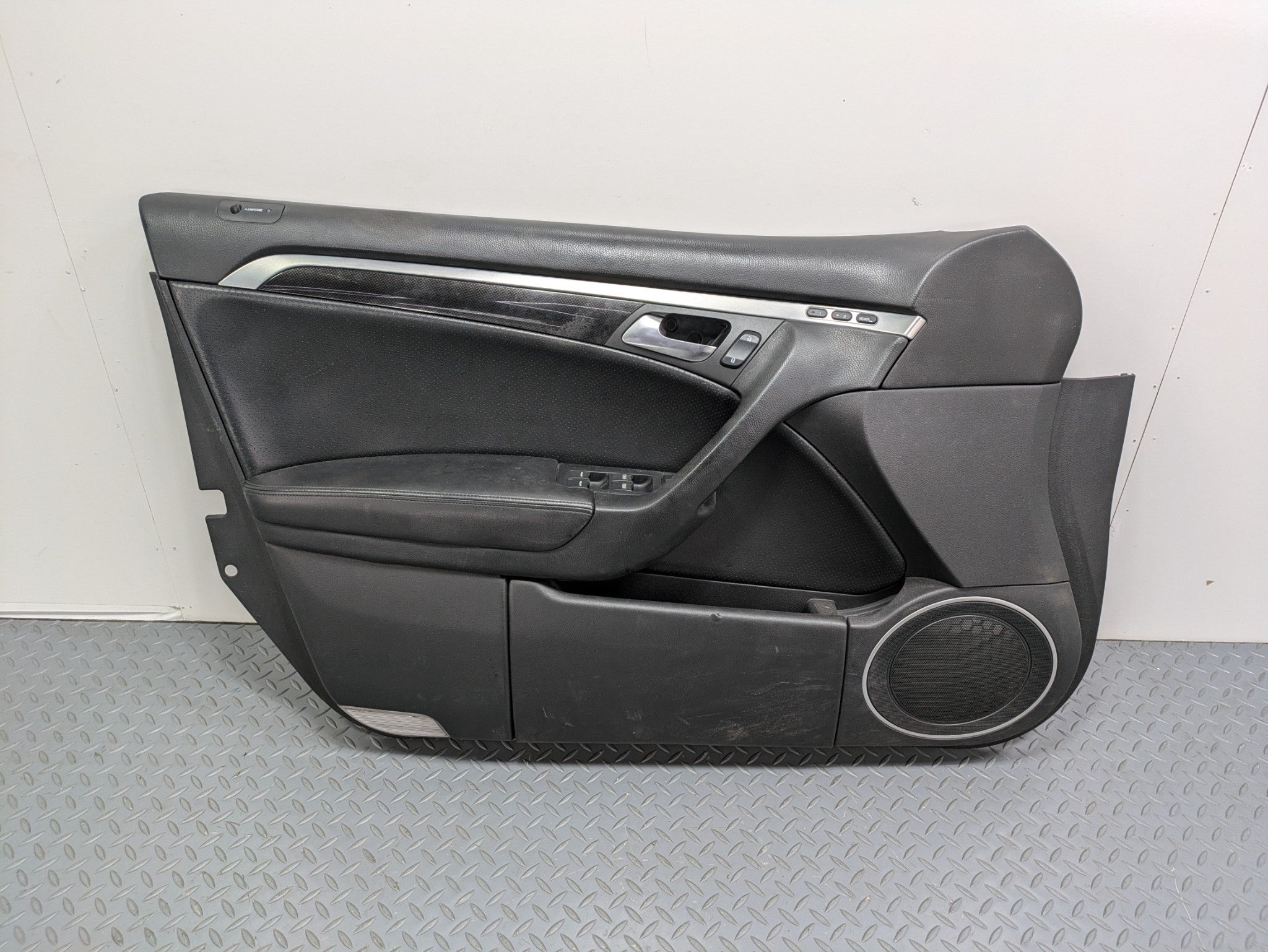 2004 - 2006 OEM ACURA TL FRONT LEFT DRIVER SIDE INTERIOR DOOR TRIM PANEL