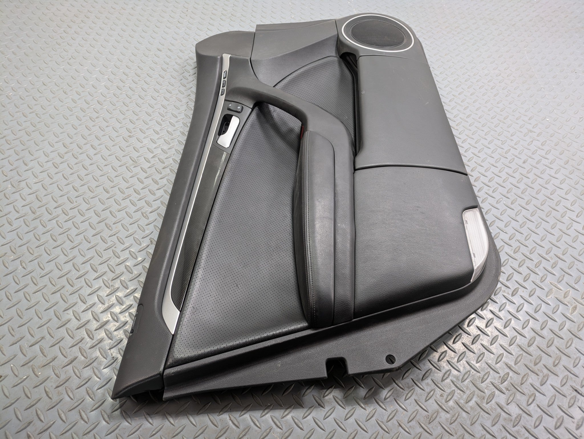 2004 - 2006 OEM ACURA TL FRONT LEFT DRIVER SIDE INTERIOR DOOR TRIM PANEL