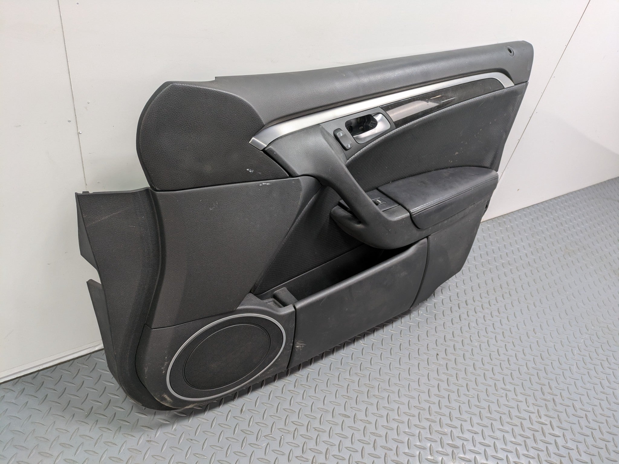 2004 - 2006 OEM ACURA TL FRONT RIGHT PASSENGER SIDE INTERIOR DOOR TRIM PANEL
