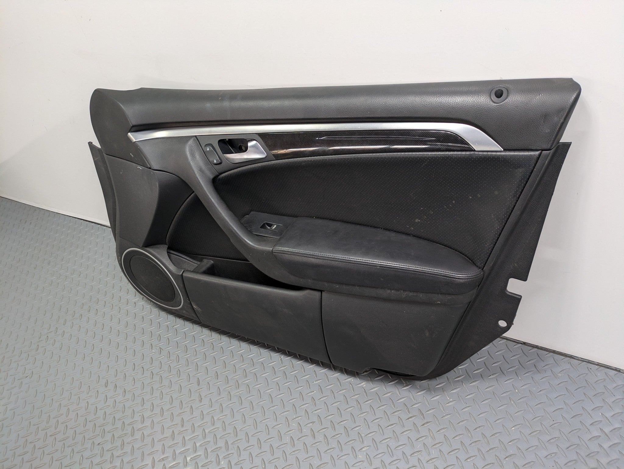 2004 - 2006 OEM ACURA TL FRONT RIGHT PASSENGER SIDE INTERIOR DOOR TRIM PANEL