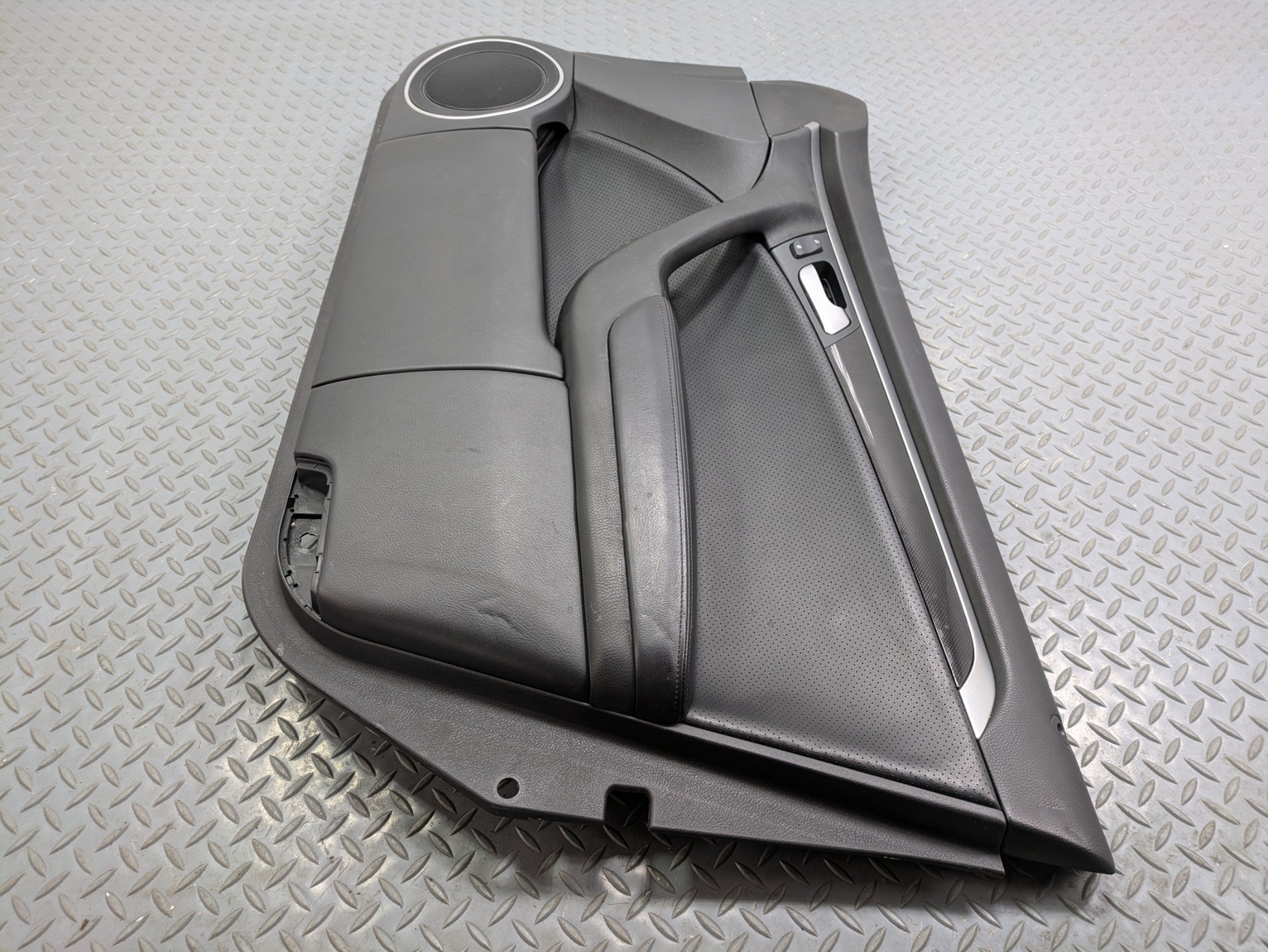 2004 - 2006 OEM ACURA TL FRONT RIGHT PASSENGER SIDE INTERIOR DOOR TRIM PANEL