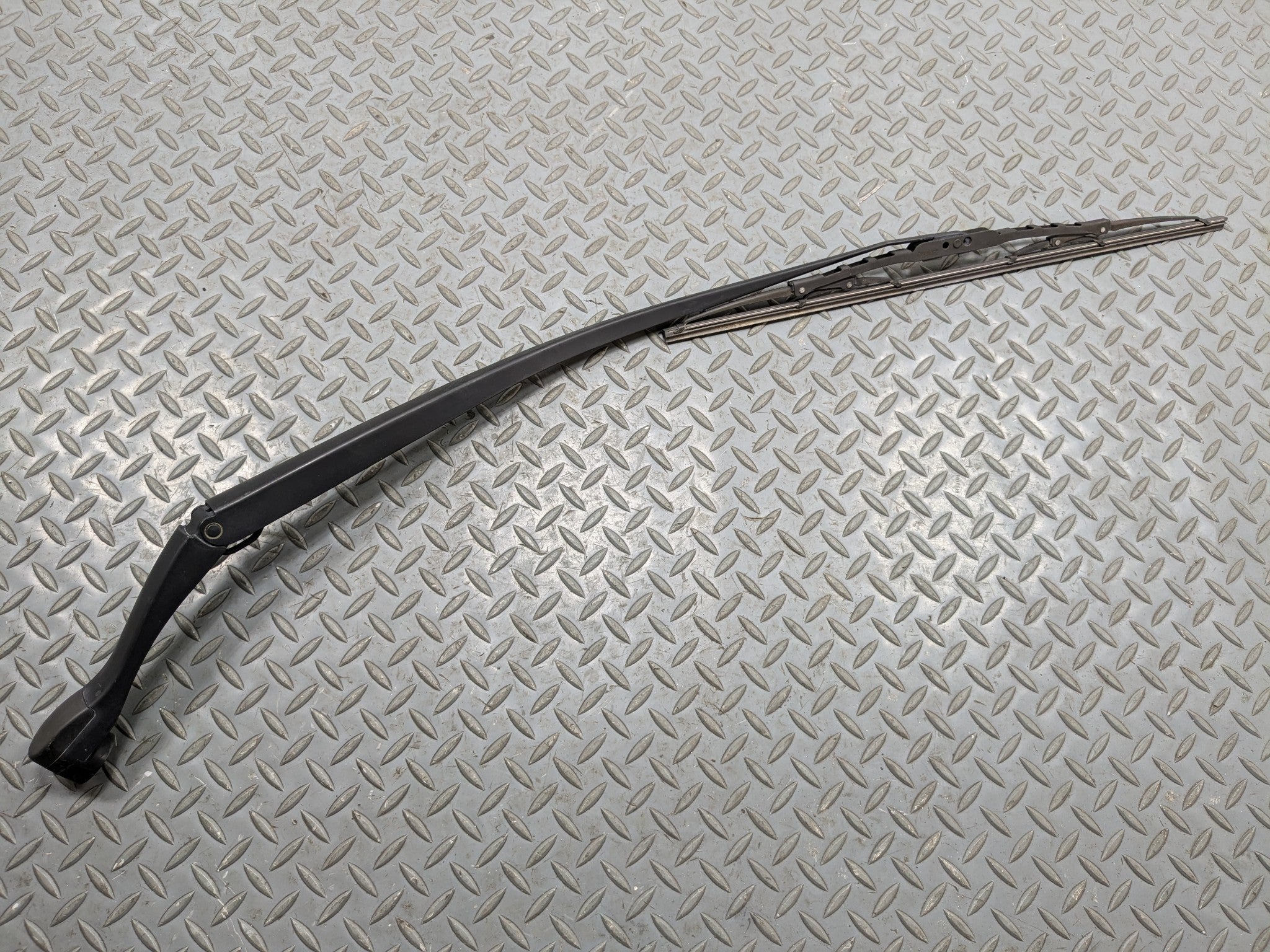2004 - 2006 OEM ACURA TL FRONT RIGHT PASSENGER SIDE WINDSHIELD WIPER ARM
