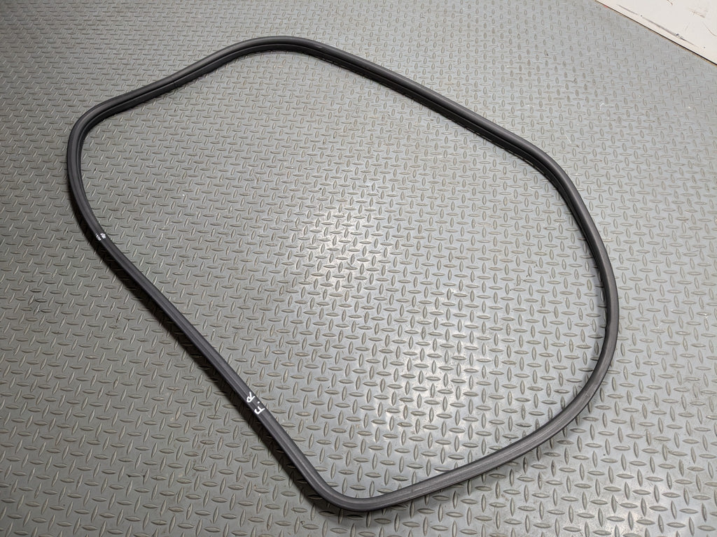 2004 - 2006 OEM ACURA TL FRONT RIGHT PASSENGER SIDE DOOR SEAL WEATHER STRIPPING