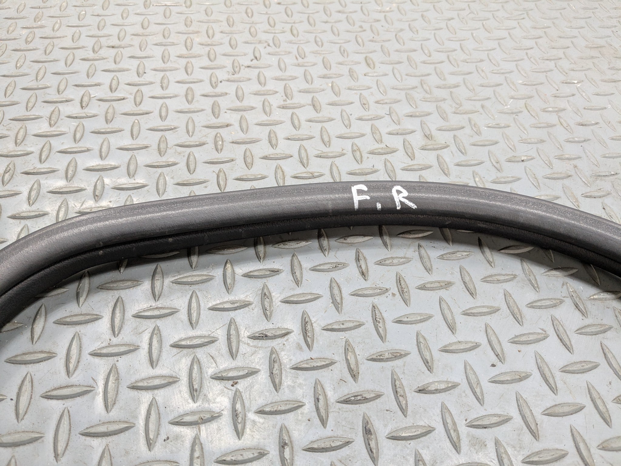 2004 - 2006 OEM ACURA TL FRONT RIGHT PASSENGER SIDE DOOR SEAL WEATHER STRIPPING