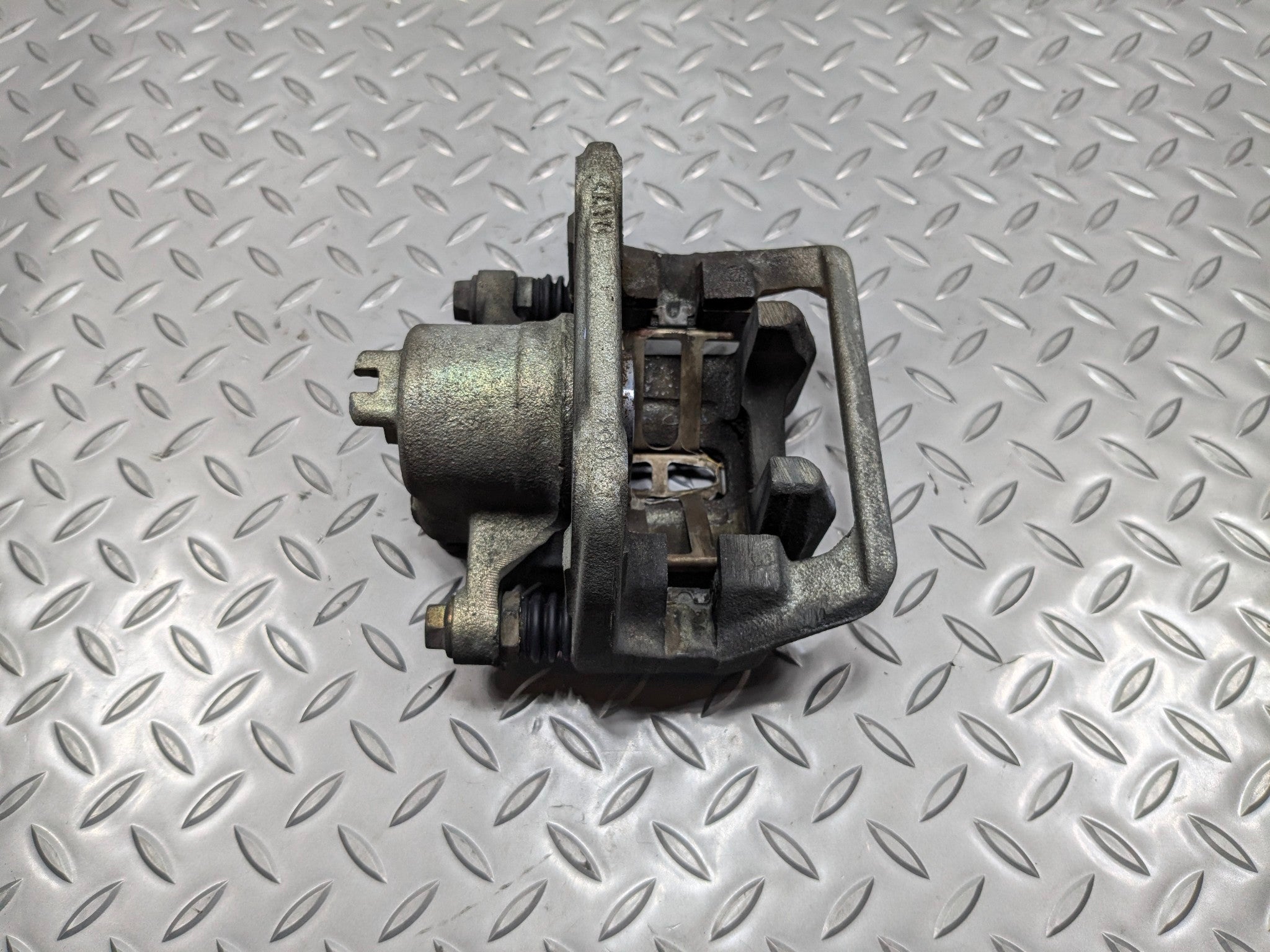 2004 - 2006 OEM ACURA TL REAR RIGHT PASENGER SIDE BRAKE CALIPER ASSEMBLY