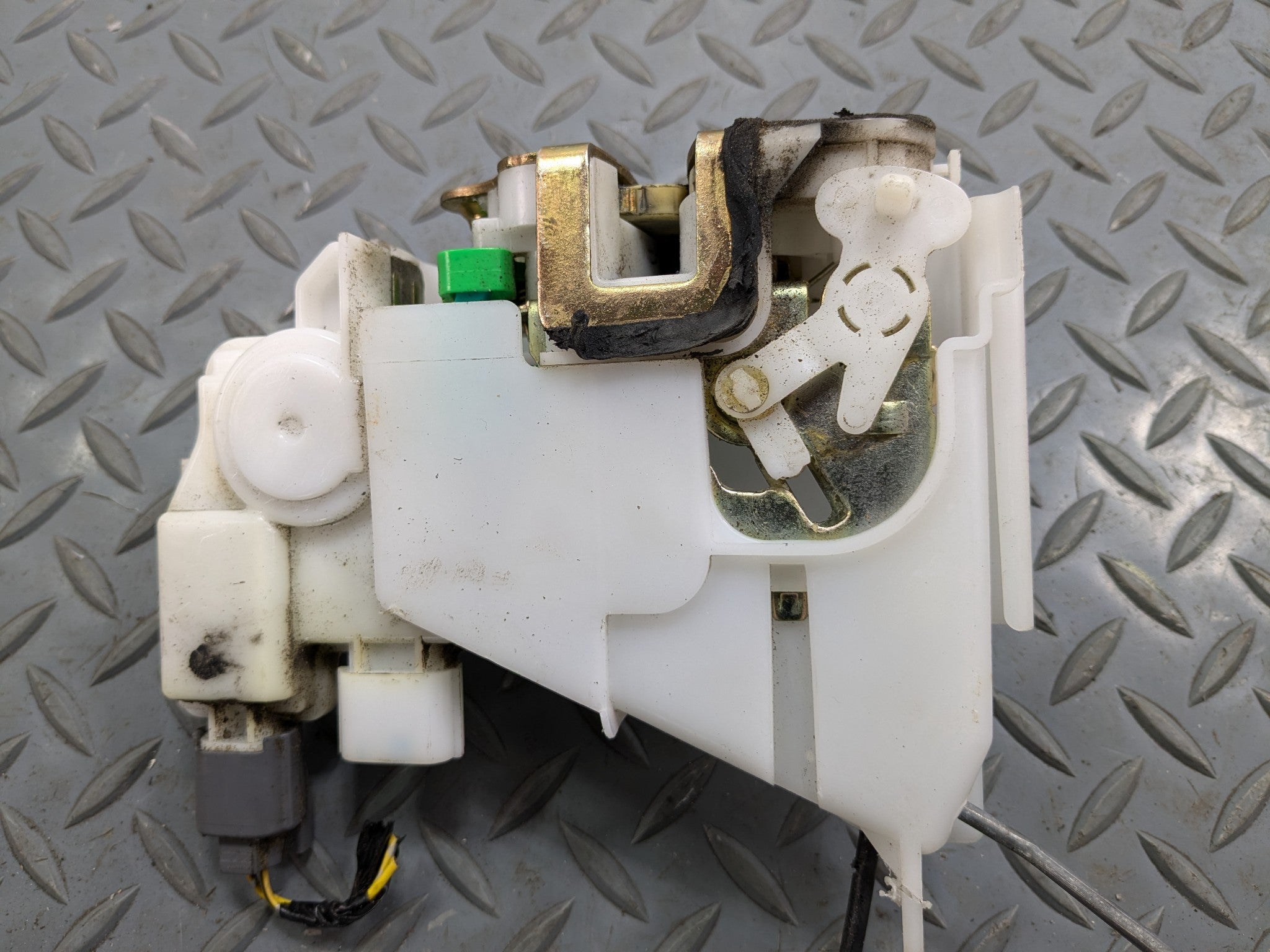 2004 - 2006 OEM ACURA TL REAR LEFT DRIVER SIDE DOOR LATCH LOCK ACTUATOR