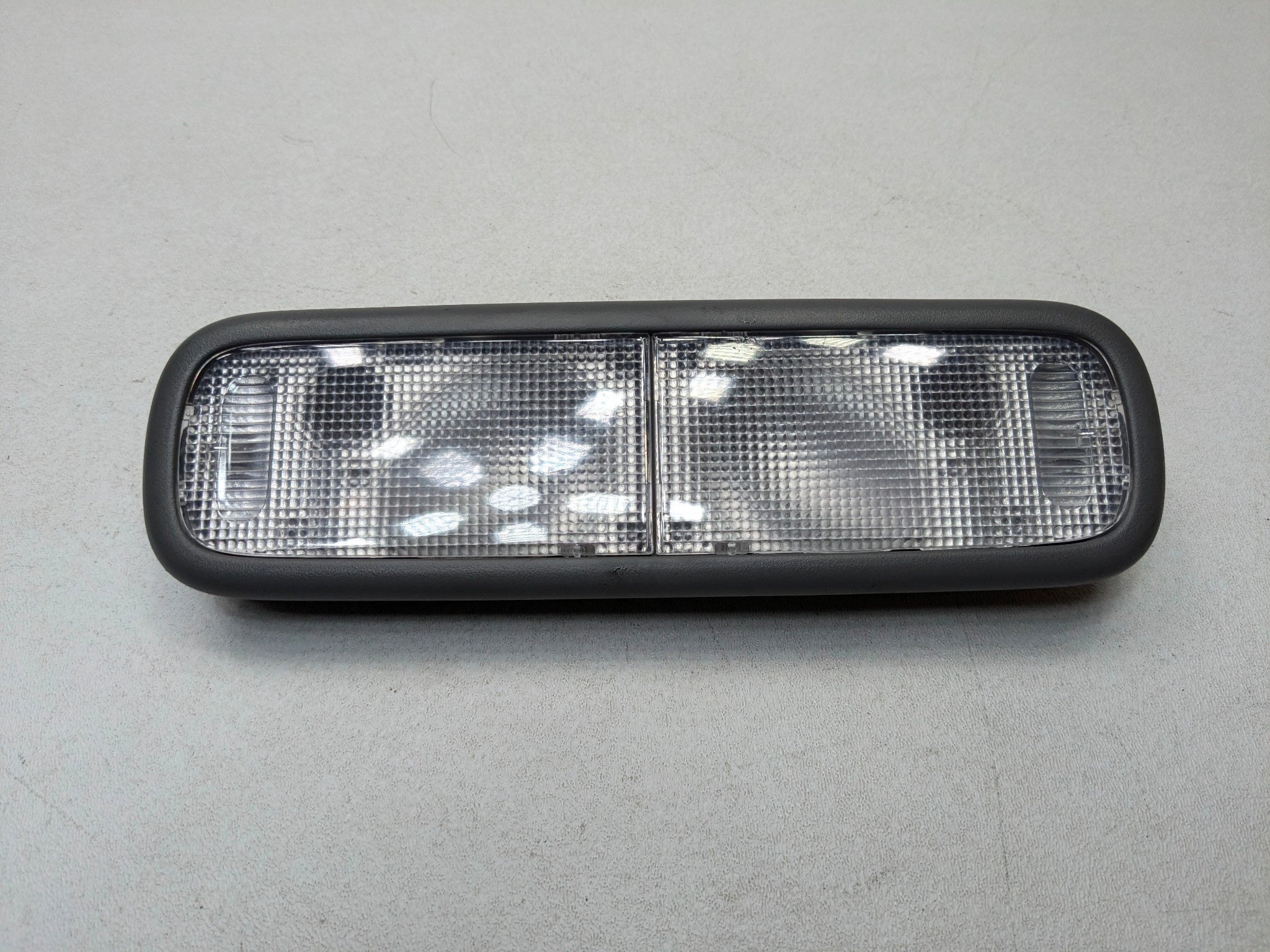 2004 - 2006 OEM ACURA TL REAR OVERHEAD UPPER ROOF INTERIOR LIGHT ASSEMBLY
