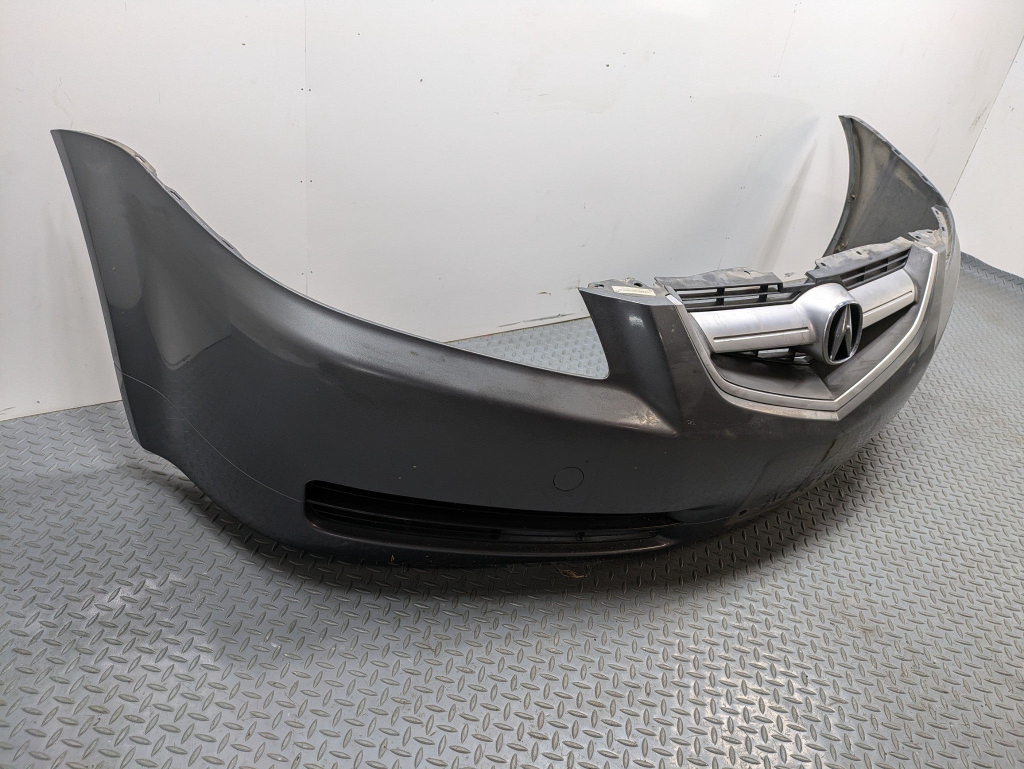 2004 - 2006 OEM ACURA TL FRONT BUMPER COVER PANEL WITH EMBLEM ASSEMBLY
