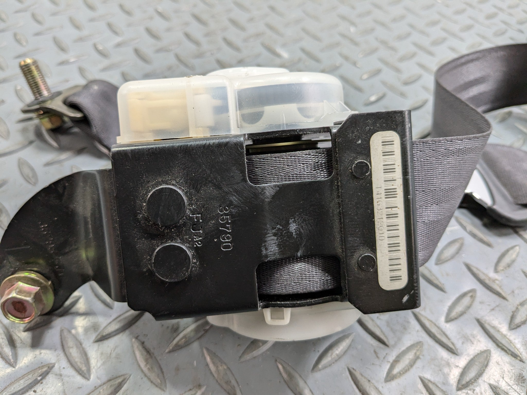 2004 - 2006 OEM ACURA TL REAR LEFT DRIVER SIDE SEAT BELT RETRACTOR ASSEMBLY