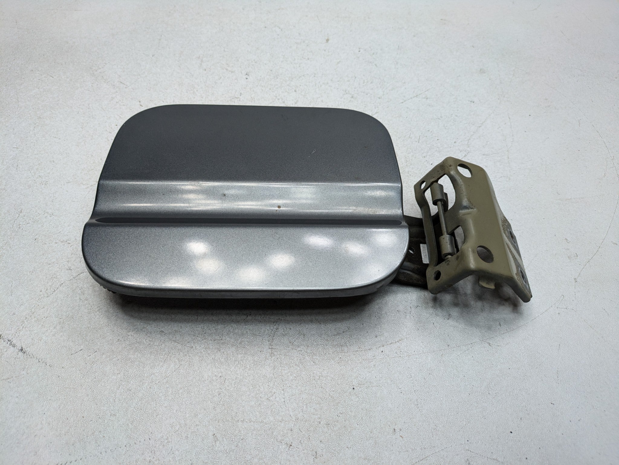 2004 - 2006 OEM ACURA TL GAS FUEL TANK FILLER DOOR LID COVER
