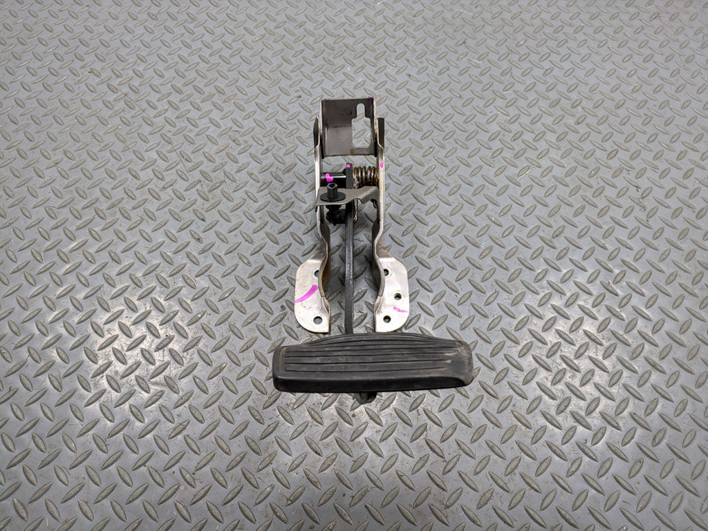 2004 - 2006 OEM ACURA TL PARKING BRAKE PEDAL FOOT STEP PAD WITH BRACKET ASSEMBLY