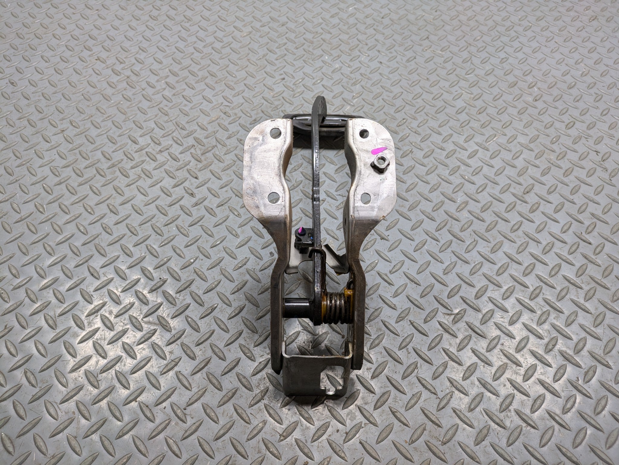2004 - 2006 OEM ACURA TL PARKING BRAKE PEDAL FOOT STEP PAD WITH BRACKET ASSEMBLY
