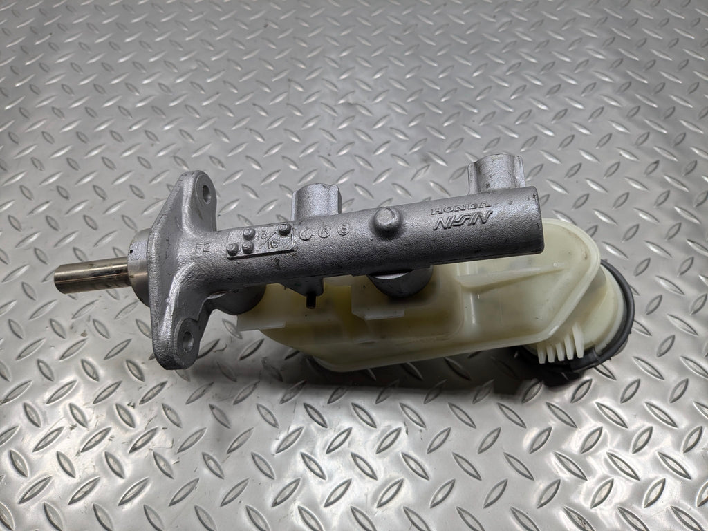 2004 - 2006 OEM ACURA TL BRAKE MASTER CYLINDER WITH RESERVOIR ASSEMBLY