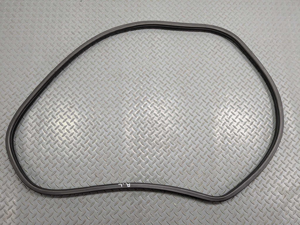 04 - 06 OEM ACURA TL REAR LEFT DRIVER SIDE DOOR SEAL WEATHER STRIPPING RUBBER