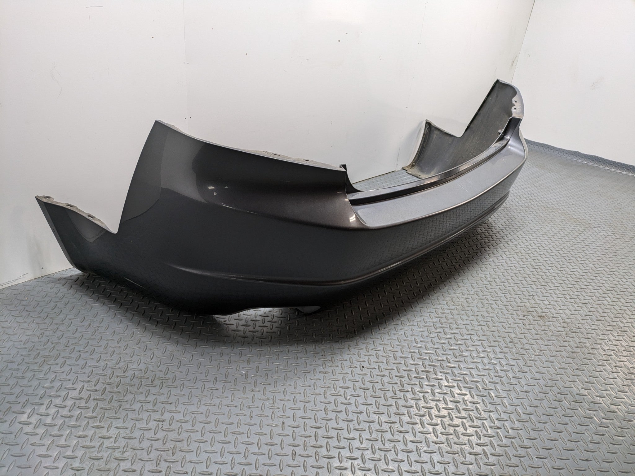 2004 - 2006 OEM ACURA TL REAR BUMPER COVER PANEL ASSEMBLY METALLIC GREY