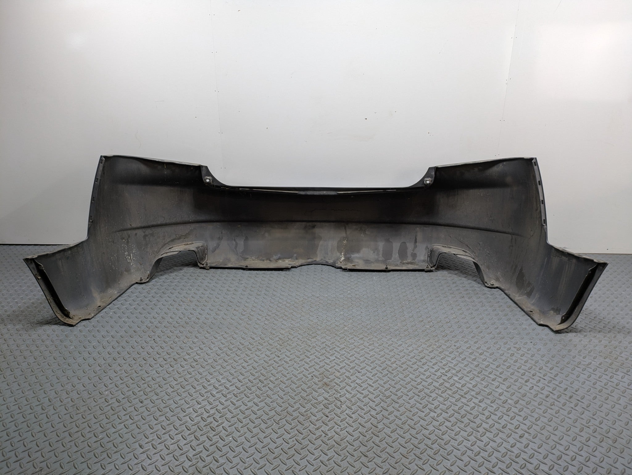 2004 - 2006 OEM ACURA TL REAR BUMPER COVER PANEL ASSEMBLY METALLIC GREY
