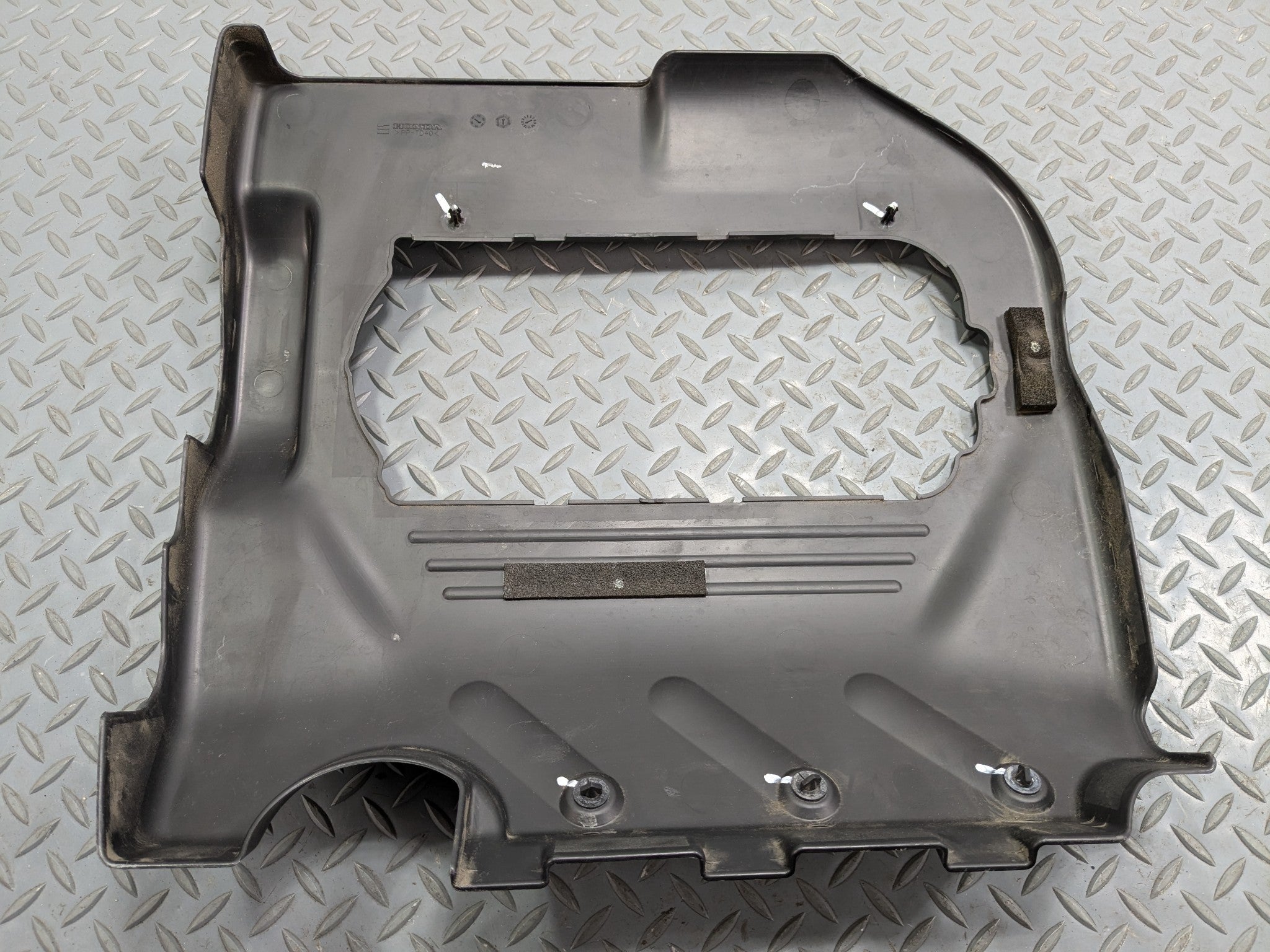 2004 - 2006 OEM ACURA TL ENGINE INTAKE MANIFOLD PLASTIC COVER PANEL