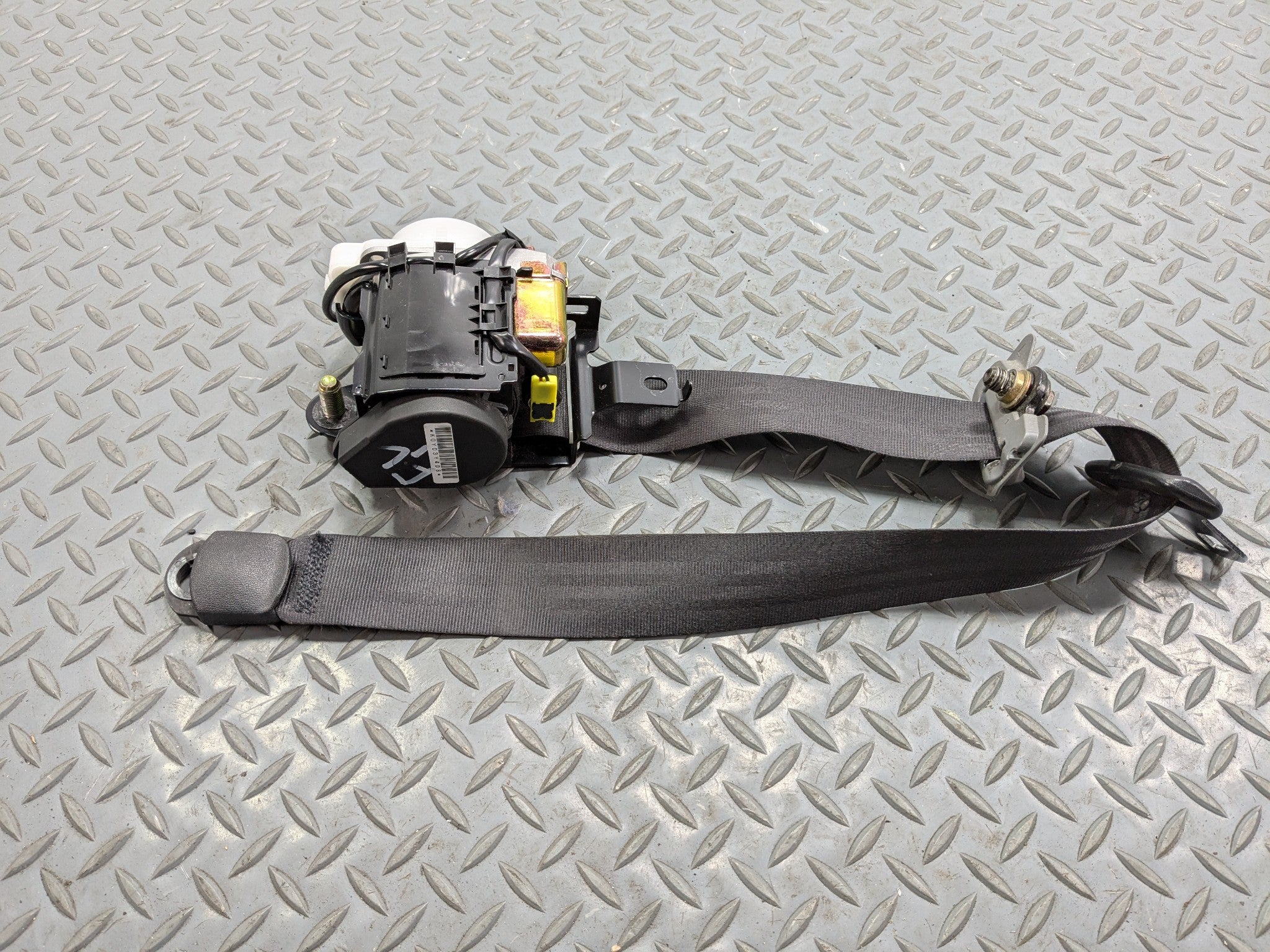 2004 - 2006 OEM ACURA TL FRONT LEFT DRIVER SIDE SEAT BELT RETRACTOR ASSEMBLY