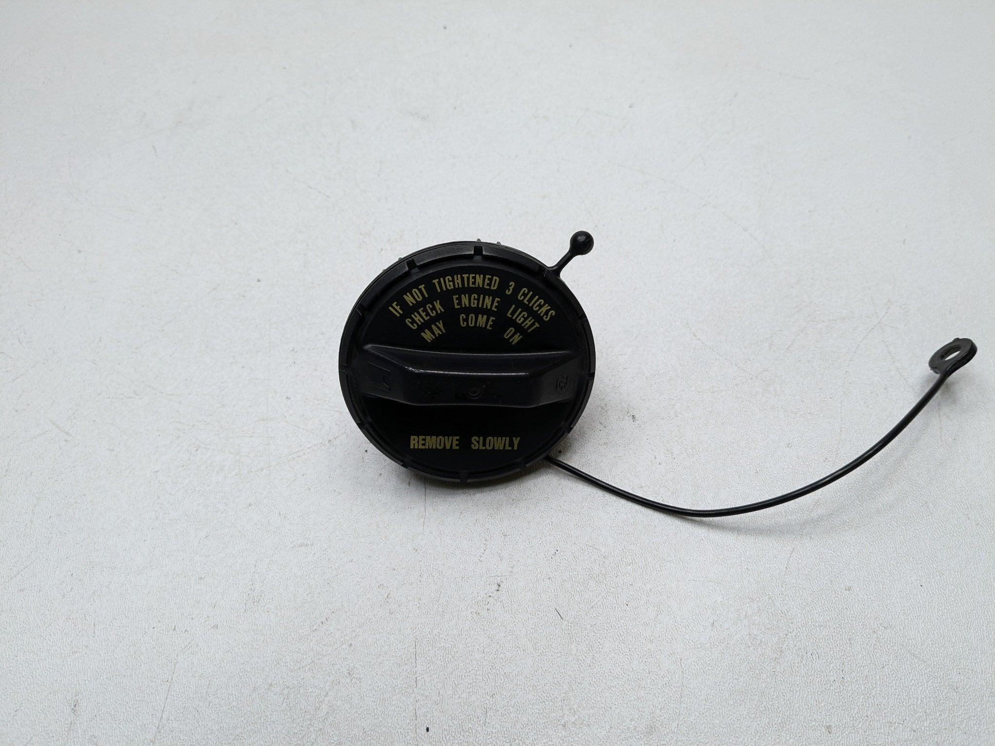 2004 - 2006 OEM ACURA TL FUEL GAS TANK FILLER CAP ASSEMBLY