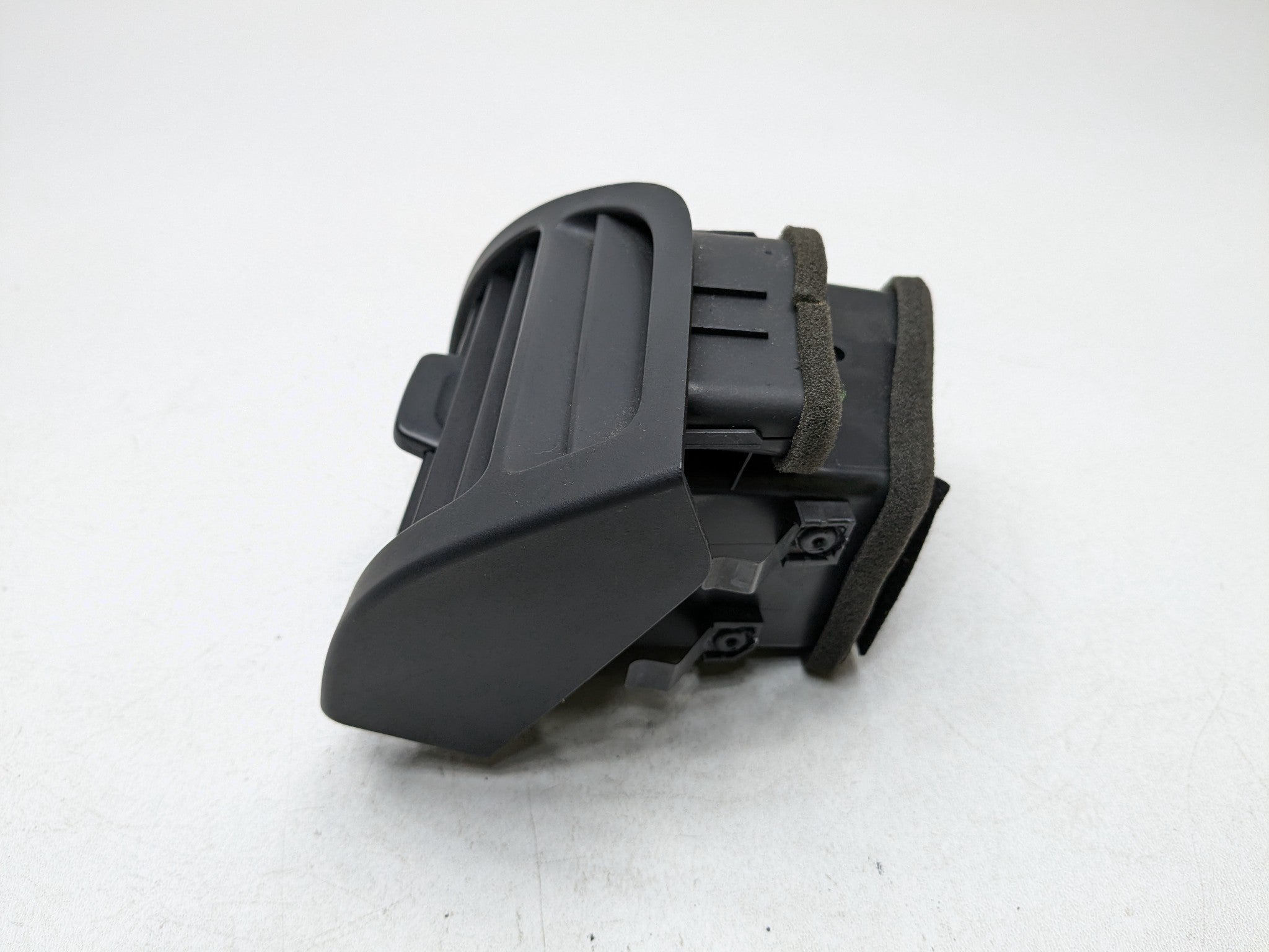 04 - 06 OEM ACURA TL FRONT RIGHT PASSENGER SIDE DASH AIR CONDITIONER HEATER VENT